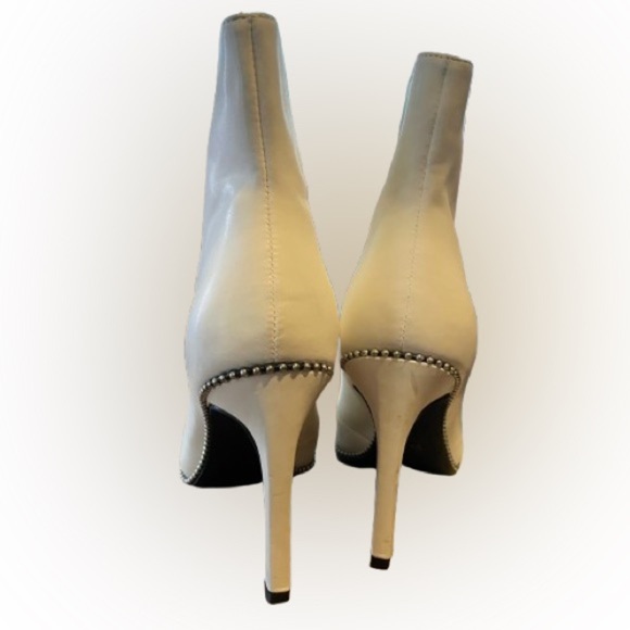 Beautiful BAR III boots, faux leather, ivory color! Brand new, no box. Size 6.5​ - Picture 4 of 9
